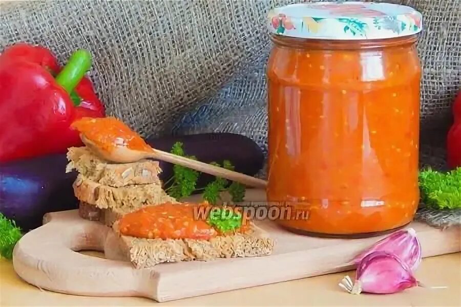 Айвар из баклажанов на зиму рецепты. Балканская кухня айвар. салат айвар. айвар ингредиенты. салат айвар на зиму рецепт.