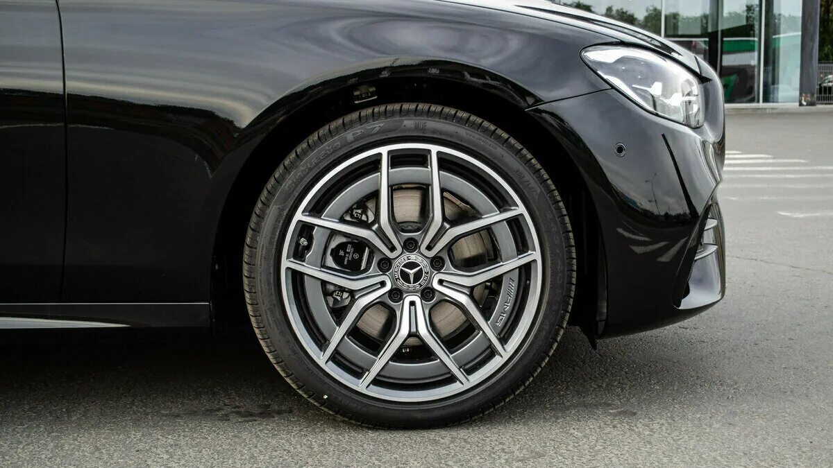 колесо от мерседеса. Mercedes диски амг. обои колесо машины mersedes. шины mercedes benz. диски мерседес амг.