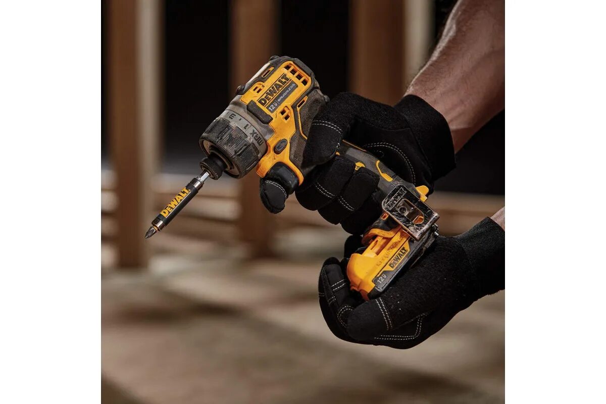 Dewalt dcf601d2 qw. Шуруповерт dewalt dcf601d2-qw. винтоверт аккумуляторный dewalt 10,8. дрель-шуруповерт dewalt rs800. аккумуляторный шуруповерт dewalt dcf620n 30 н·м.