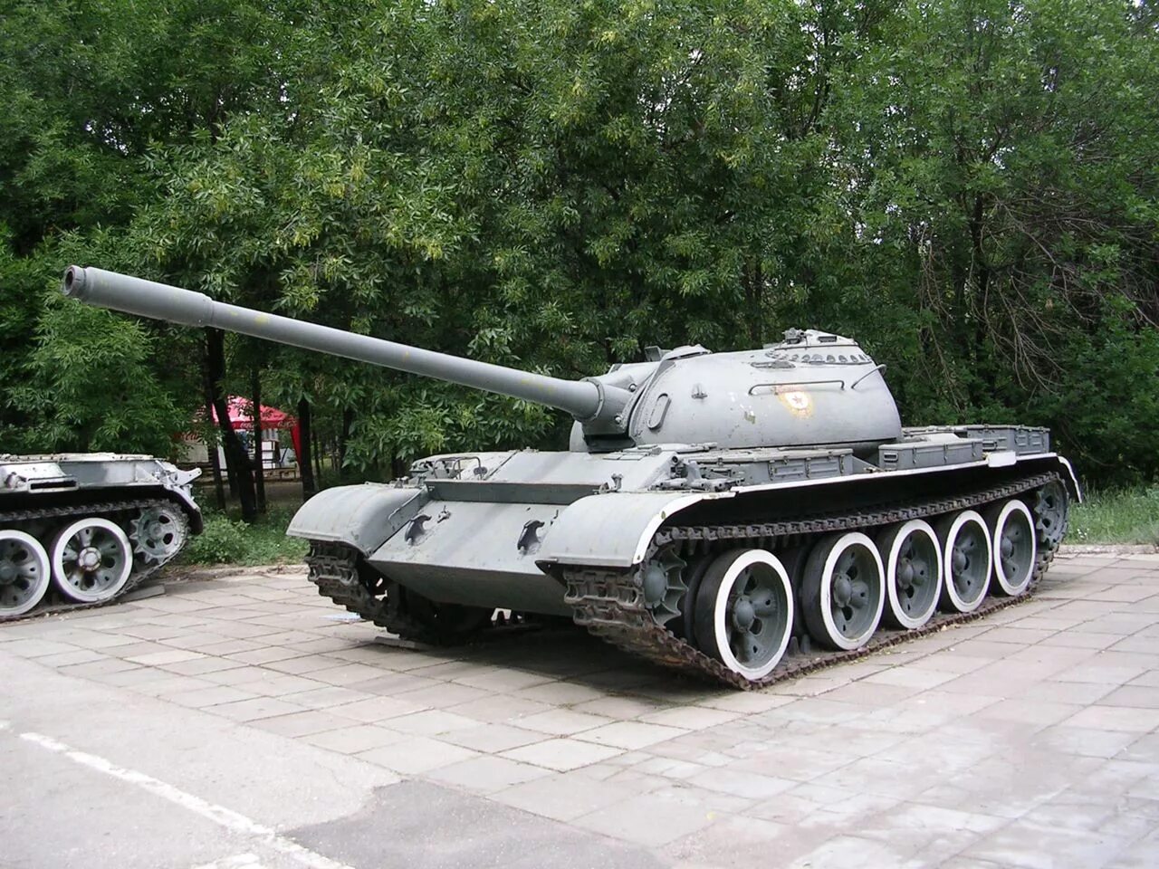 Танковый участок. Латвийский танк. Танк на участке. Большая Рига танк.