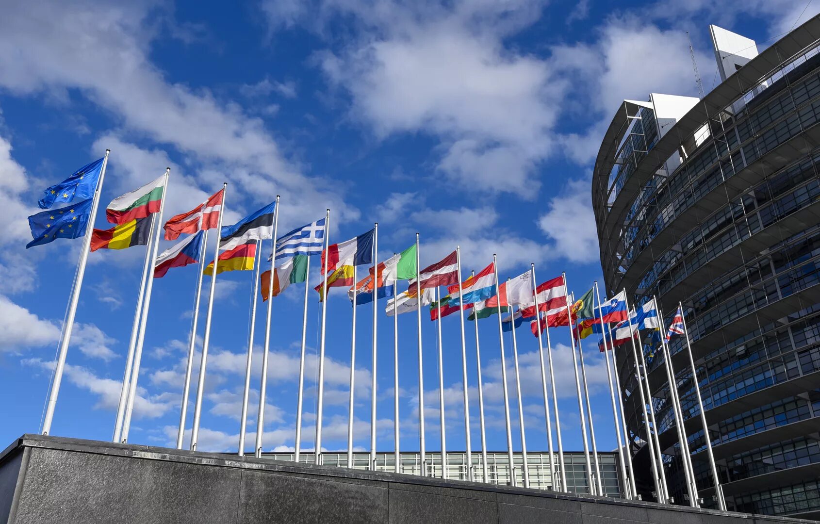 Европейского парламента и совета. Европейский союз парламент. европейский парламент и совет европейского союза. штаб квартира оон в брюсселе. брюссель столица евросоюза.