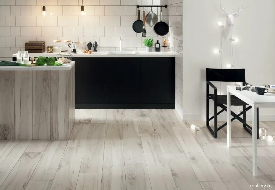 Плитка на кухню под дерево. Керамогранит korzilius &quot;wood craft white str &quot;119,8x19 пол 1,14 кв.м.. wood craft white str 179,8x23. керамогранит korzilius &quot;wood land grey &quot;119,8x19. плитка тубадзин на кухню.
