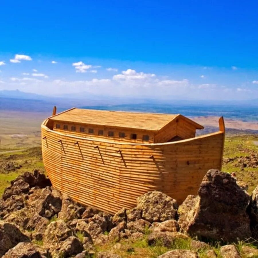 Noah s ark. Ноев Ковчег. Ноев Ковчег корабль. Араратские горы Ноев Ковчег. Гора Арарат Ноев Ковчег.