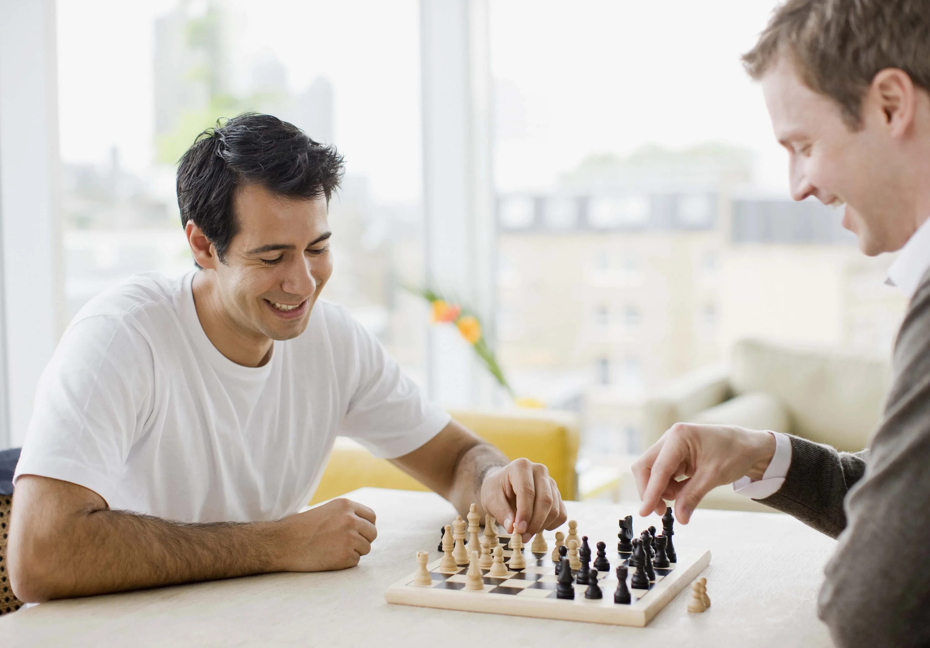 We like playing chess. Playing шахматы hand kvadrat. Креативное фото человека играющего в шахматы. People Play Chess against Business. Самый Chess-ный человек.