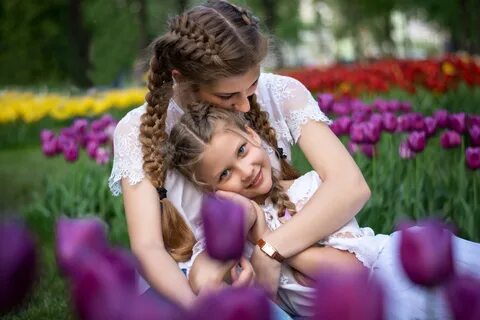 Большая девочка сестра
