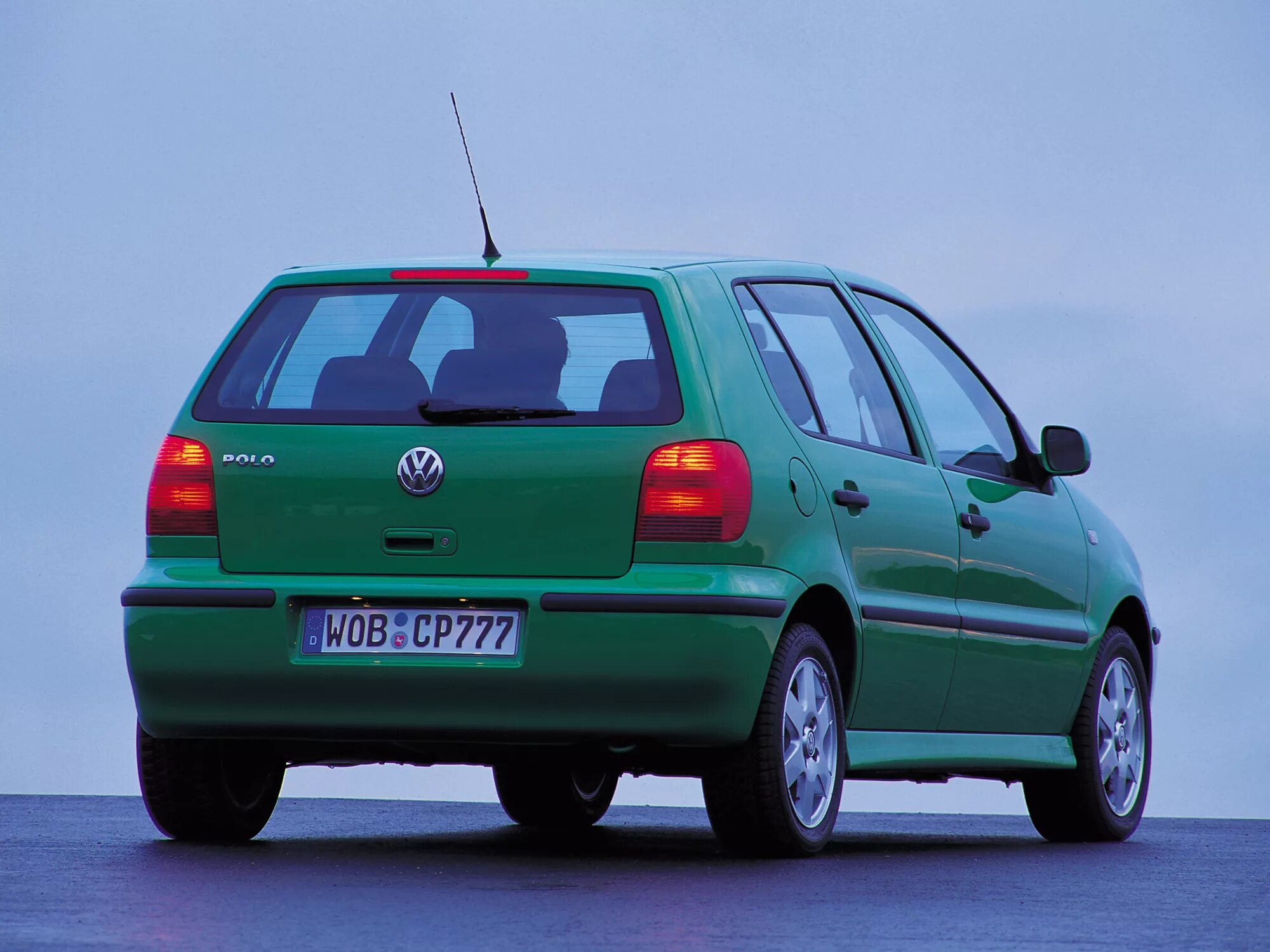 Фольксваген поло 1999 1.4. Фольксваген поло 1999 - 2001. Volkswagen Polo хэтчбек 2001. Volkswagen Polo 3 Hatchback. Фольксваген поло 3 поколение