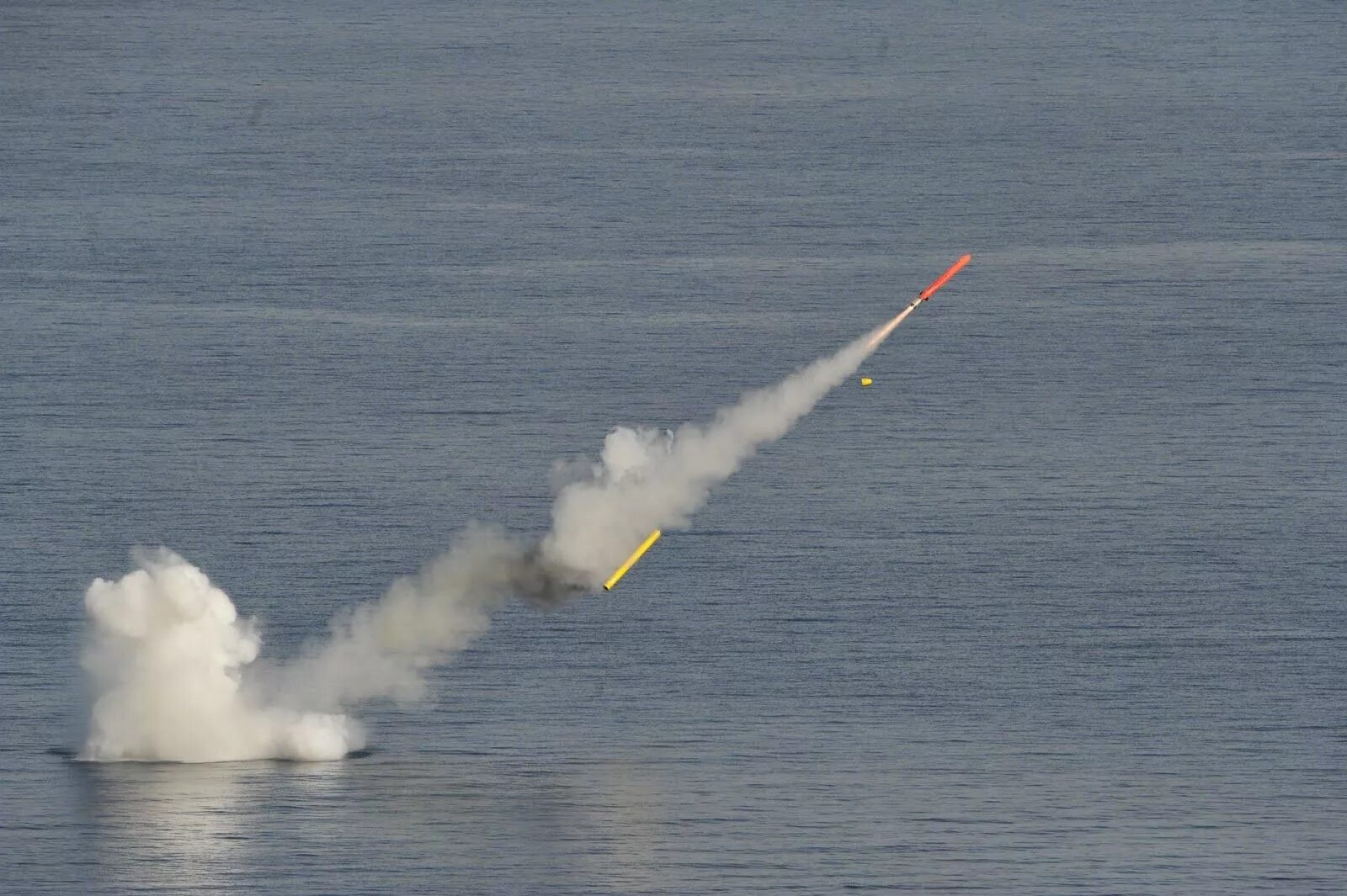 Испытание ракеты буревестник. Крылатая ракета scalp naval. крылатая ракета «буревестник» 9м730. ракета буревестник испытания.