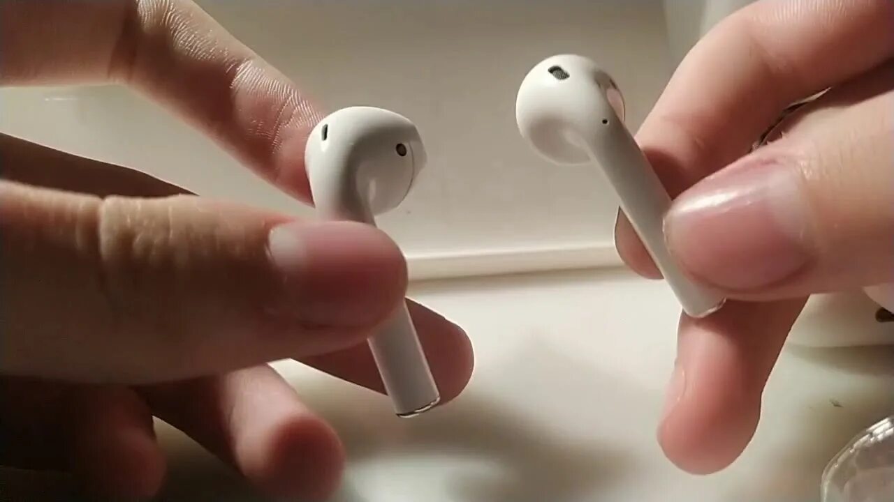 Паленые аирподсы. AIRPODS паленые. AIRPODS из пластилина.