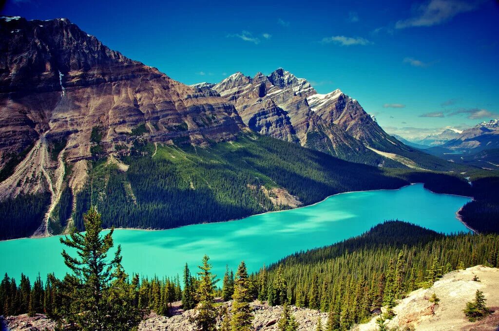 Канада банф флаг. Канада. Иммиграция в канаду. Флаг канады фото. Достопримечательности канады банф.