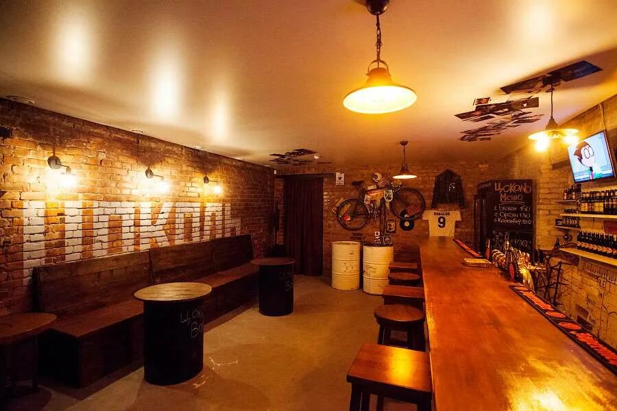 Пельменная кафе в москве. Астер калининград кафе караоке. Ресторан сыто пьяно москва. Кафе на арбате москва вареничная 1. Рестораны с верандой москва 2021.