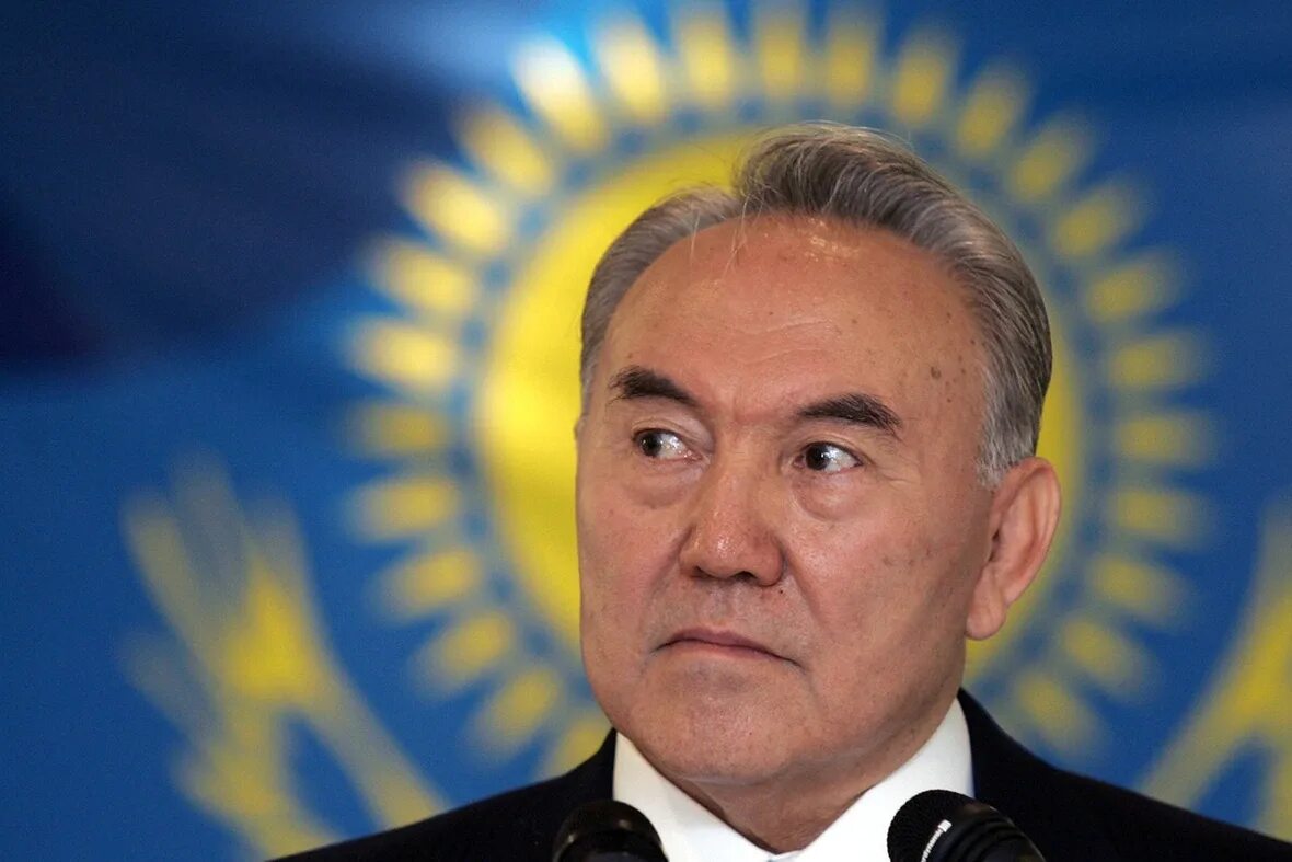 Назарбаев нурсултан биография. Назарбаев. назарбаев 2006. назарбаев смеется. президент казахстана.