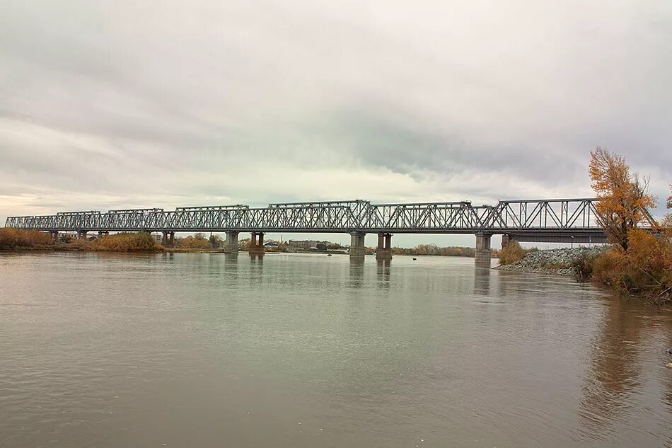 Река Обь камень на Оби. Белелюбский мост Обь. Железнодорожный мост Новосибирск. Мост через реку Обь камень на Оби. Обь жд