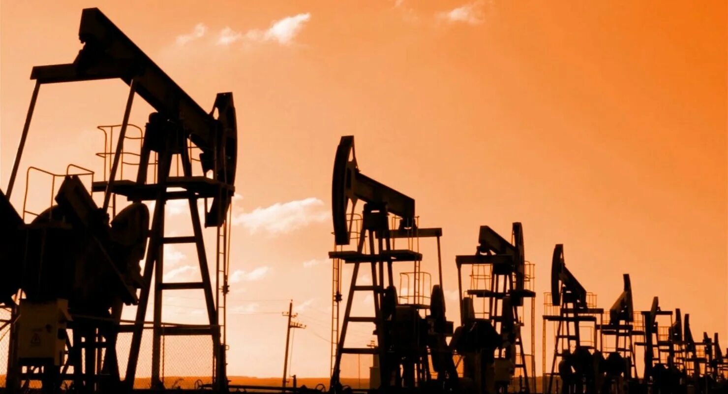 Нефть и газ краснодар. Брент месторождение нефти. Добыча нефти на Северном Кавказе. Нефтедобывающая промышленность. Нефтяные и газовые месторождения.
