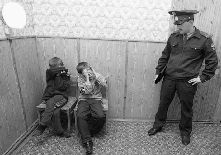 Детская комната полиции. Детская комната милиции. Детская комната полиции по делам несовершеннолетних. Комната для несовершеннолетних в полиции. Детская комната милиции.