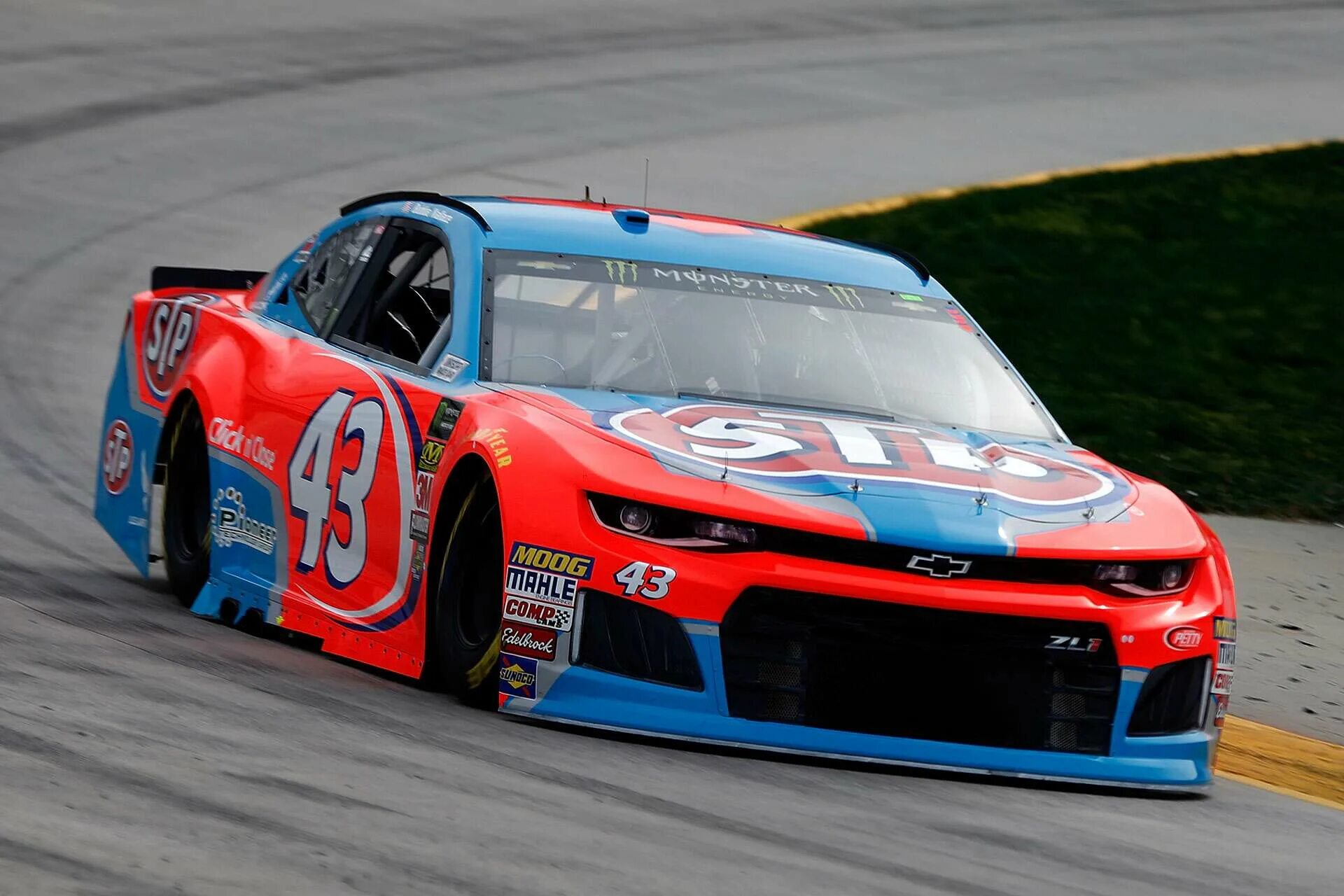 Автогонщики наскар. Гонщики наскар мультсериал. Наскар 22. Автогонщики nascar. Автогонщики nascar.