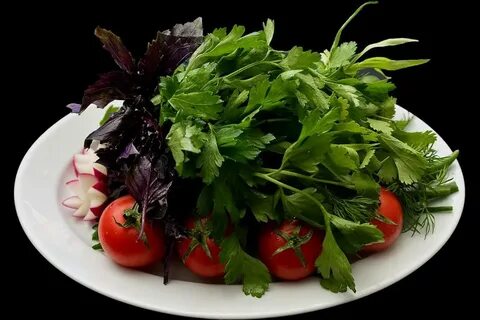 Помидоры петрушкой