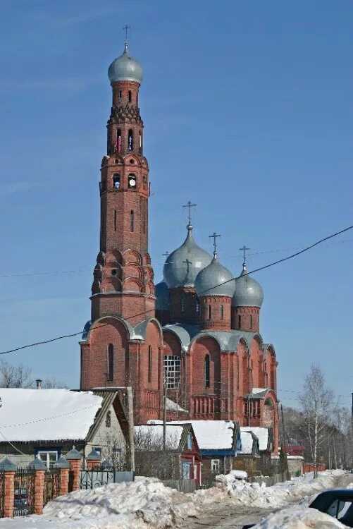 Ивановская область вичугский. Вичуга храм Воскресения Христова. Храм в Вичуге Ивановской области. Красная Церковь Вичуга. Храм Воскресения Христова в Тезине.