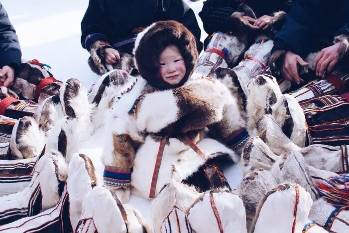 Малочисленные коренные народы дальнего Востока. Коренных малочисленных народов севера, Сибири и дальнего Востока. Коренные малочисленные народы севера России. Театр коренных малочисленных народов севера Якутск.