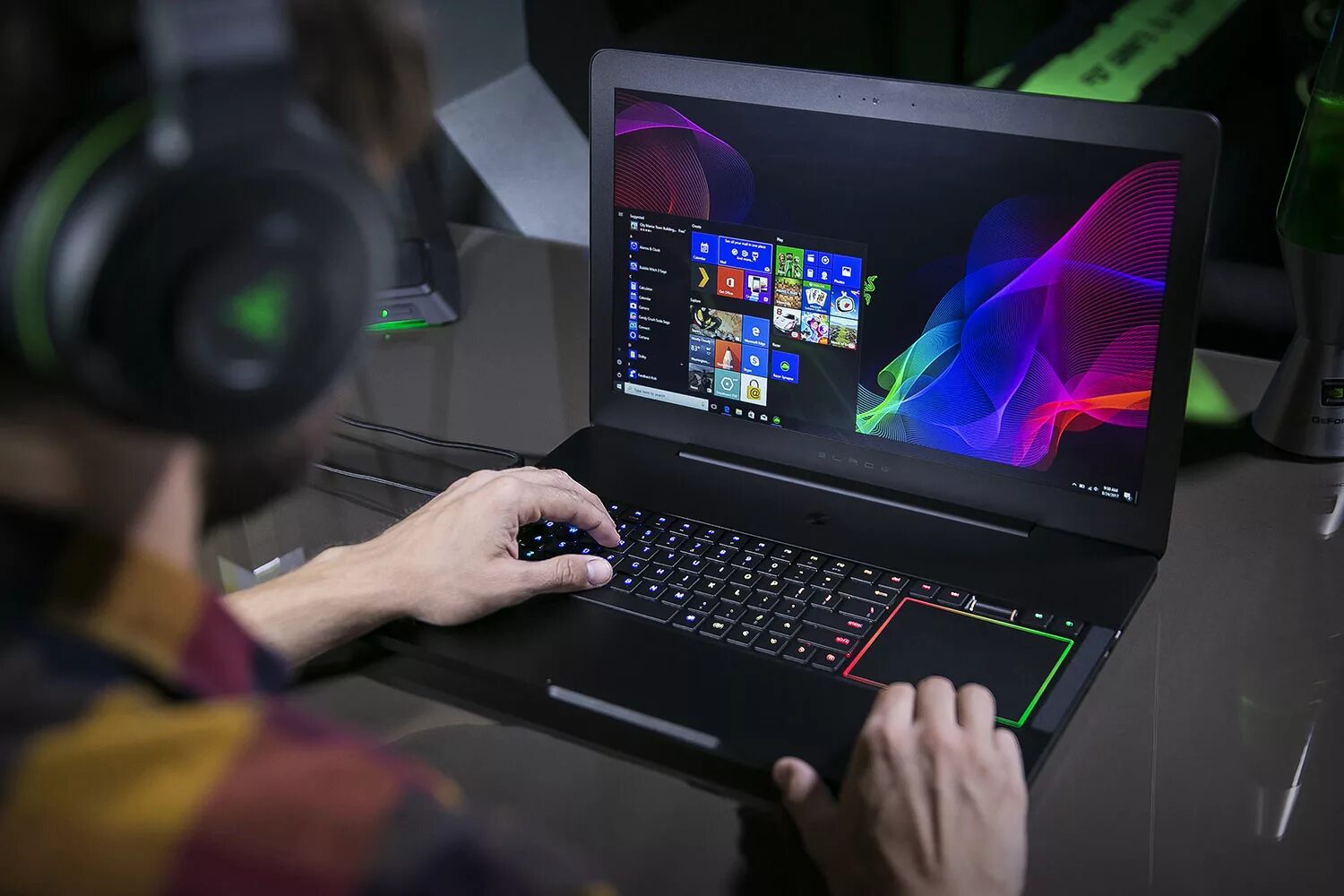 Razer Blade Pro 1080. Игровой ноутбук Razer Blade 15. Razer Blade 17. Razer Blade 17 2022.