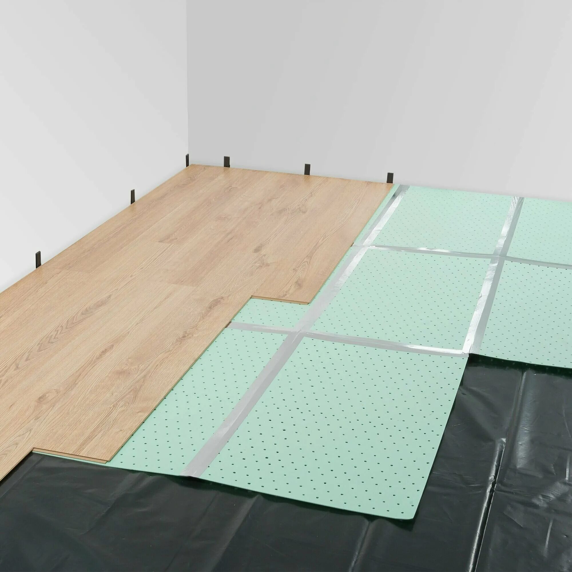 Подкладка под теплый водяной пол. Какую подложку под теплый пол. Какую подложку под теплый пол. Подложка cezar expert roll. Подложка для тёплого пола 3 мм, 30 кв.