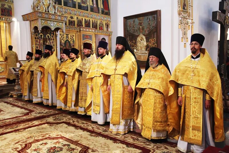 архидиакон данилов монастырь. ярославская епархия 2010 г. архидиакон андрей пальчук литургия. сайт ярославской епархии. сайт ярославской епархии.