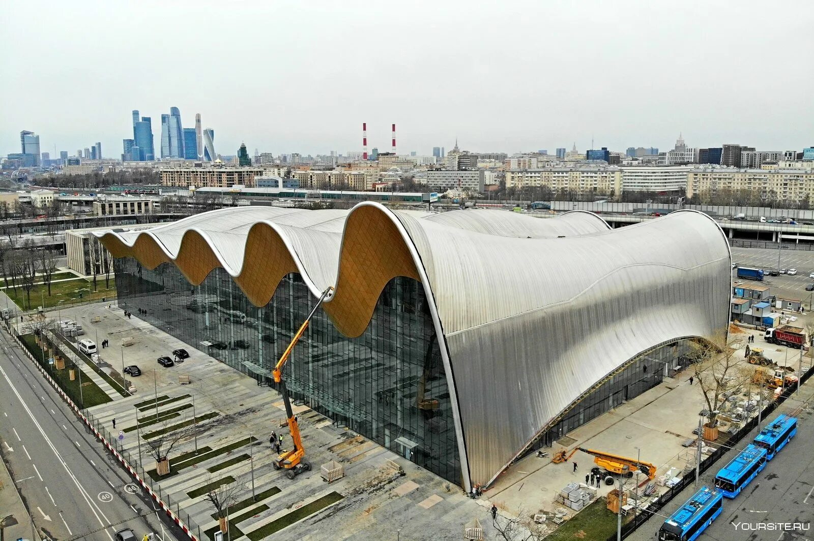 Дворец виннер усмановой в лужниках. Лужники центр винер. Дворец гимнастики ирины винер. Дворец художественной гимнастики в лужниках. Дворец спорта винер-усманова лужники.