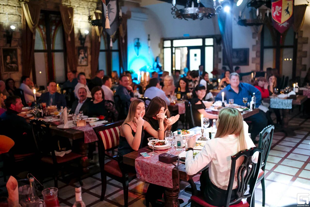 Банкетный зал интеграл шахты. Ресторан интеграл город шахты. Ресторан прапор шахты. Парк гагарина ресторан шафран. Кафе удача шахты.