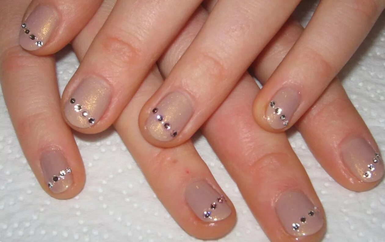 красивые короткие ногти. фотка маленьких ногтей. красивые короткие ногти. ногти короткие. красивый маникюр на короткие ногти.