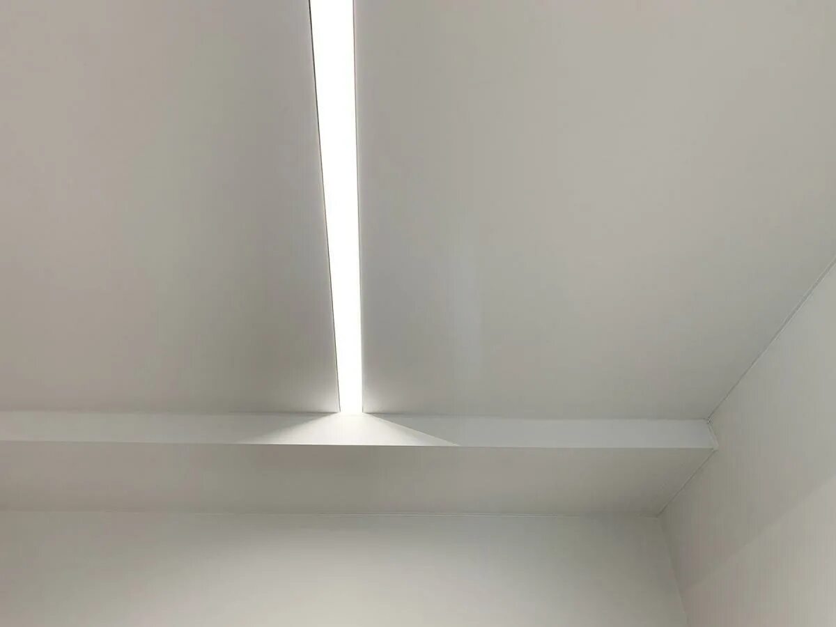 5 мм потолки. Световые линии Flexy. Профиль флекси световые линии. Световые линии Flexy 30 мм натяжной потолок. Флекси световые линии профиль для натяжных потолков.