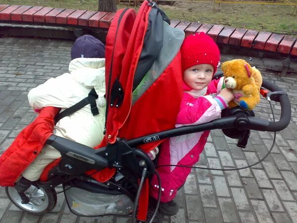 Не сидим в прогулочную коляску
