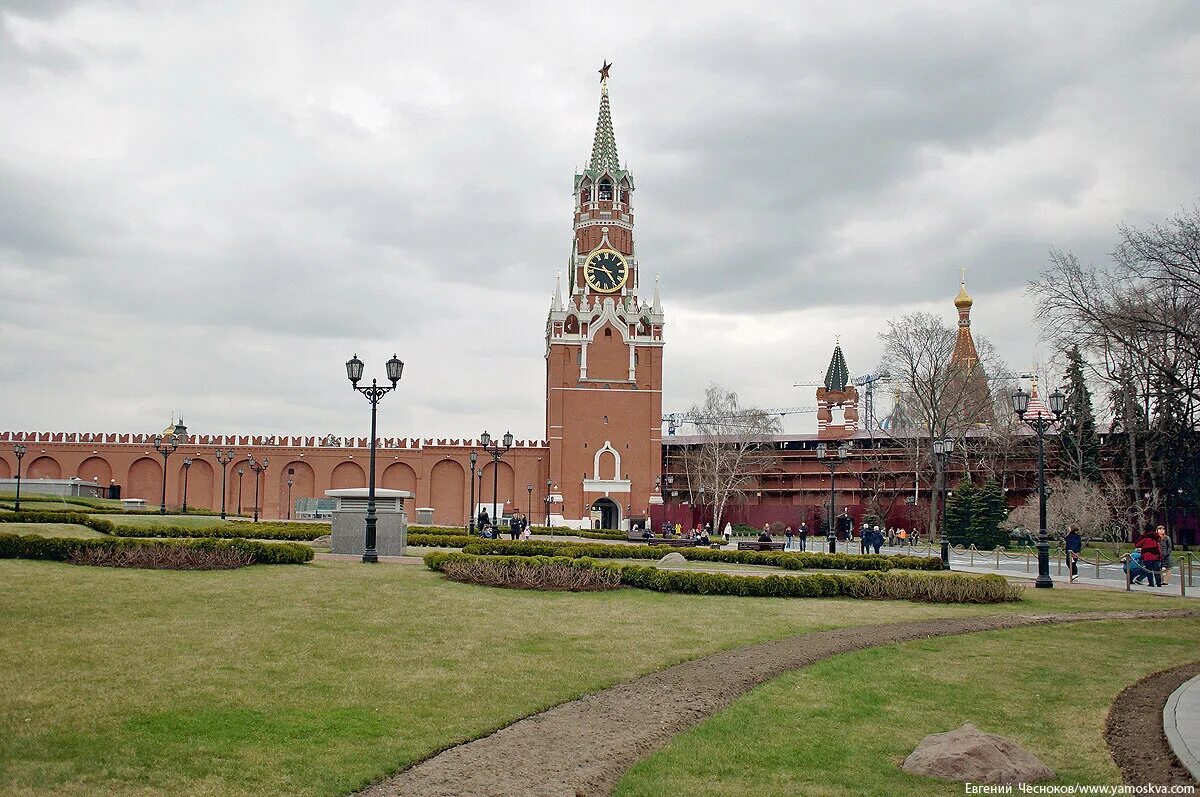 14-Й корпус Московского Кремля. 14 Корпус Кремля снесли. Кремль сквозь века. 14 Корпус Кремля.