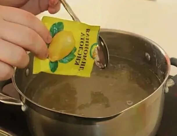 Лимонную кислоту добавляют в компот. Сахарный сироп для самогона. Лимонная кислота сироп. Добавляем кислоту в сироп. Сироп из сахара лимона.