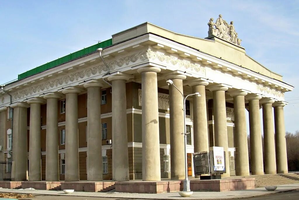 дворец вгс волжский. культура города волжского. дк вгс волжский. культура города волжского. памятник пушкину волжский.