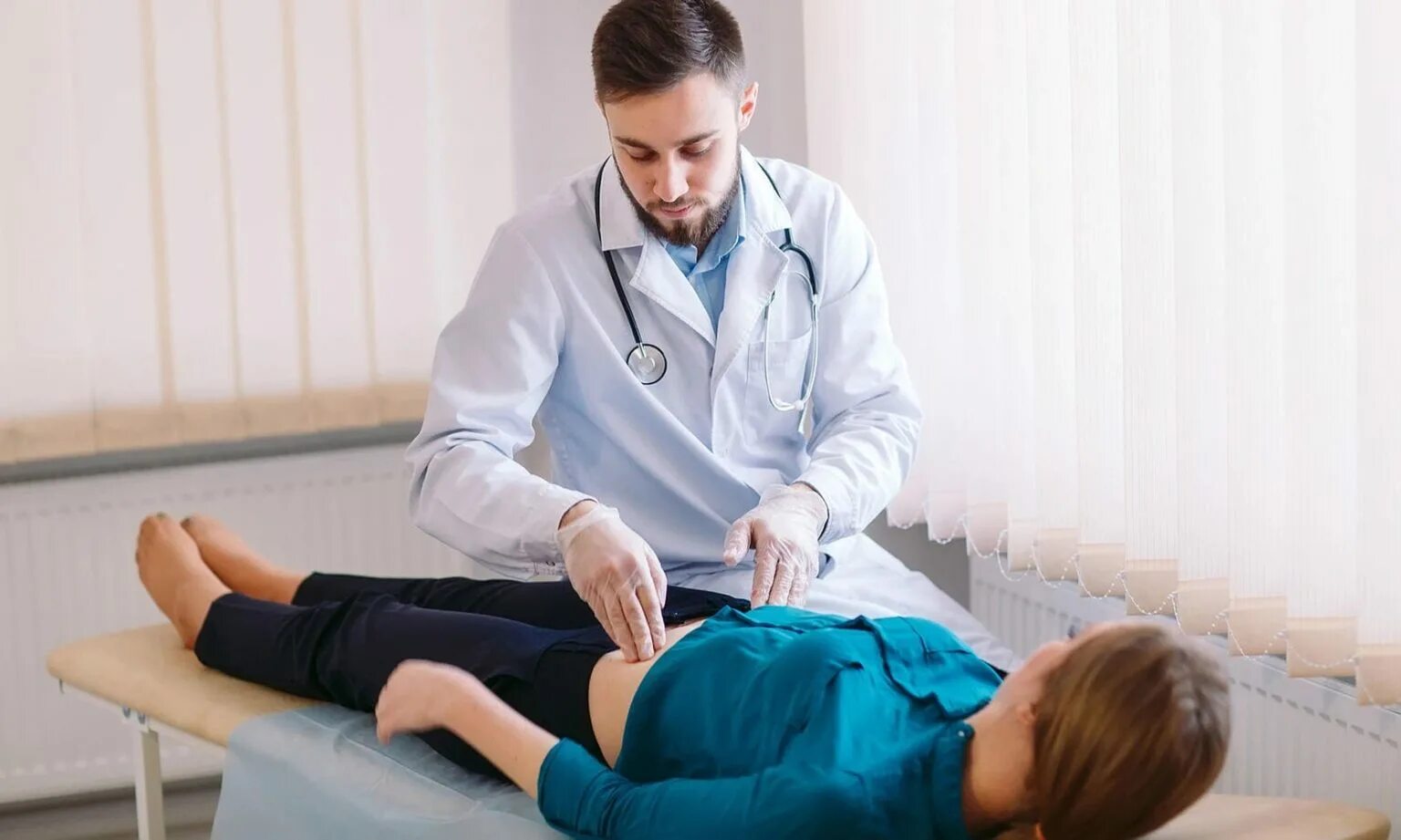 Прием гастроэнтеролога. Обследование у гастроэнтеролога. Осмотр гастроэнтеролога. Гастроскопия. Гастроскопия первичный прием.