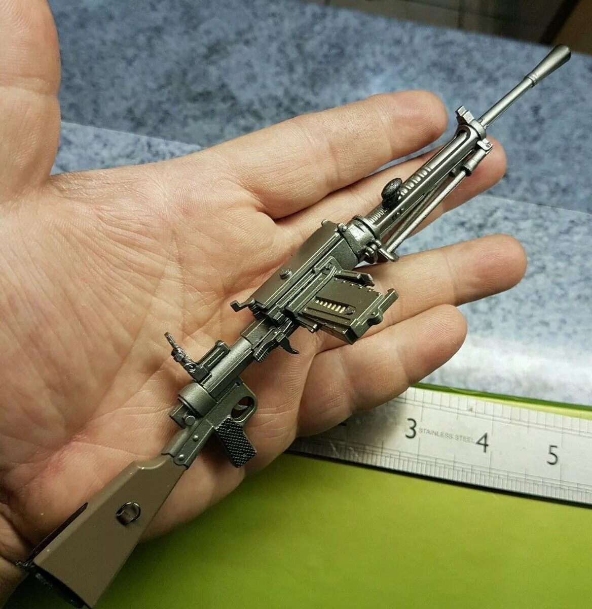 Mini weapons