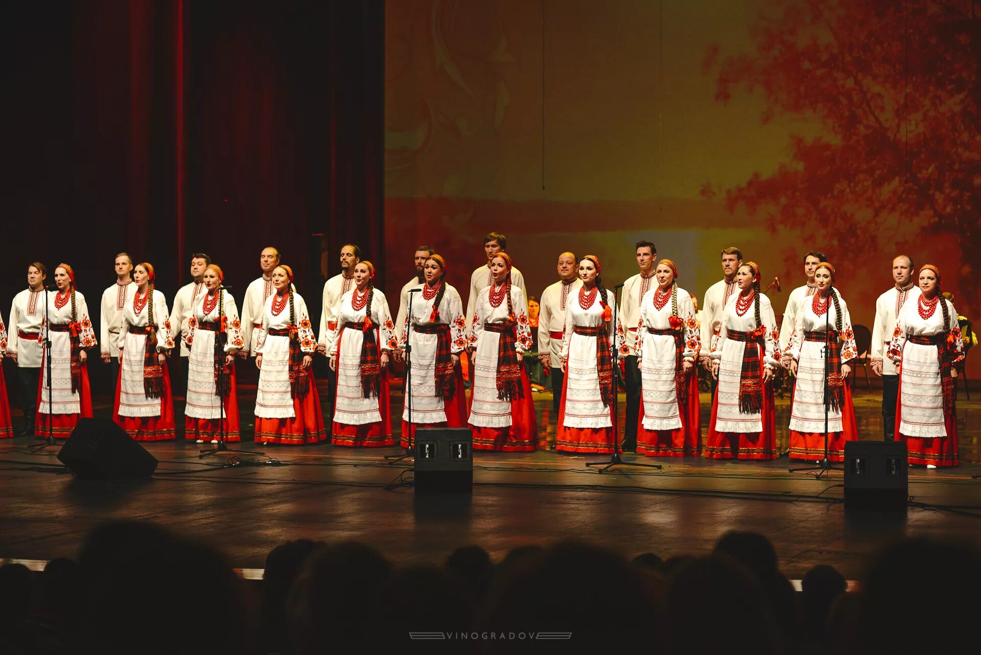 Волжский народный хор имени п.м Милославова. Группа Волжский народный хор. Волжский хор Данилин. Волжский хор Самара. Группа хор песни