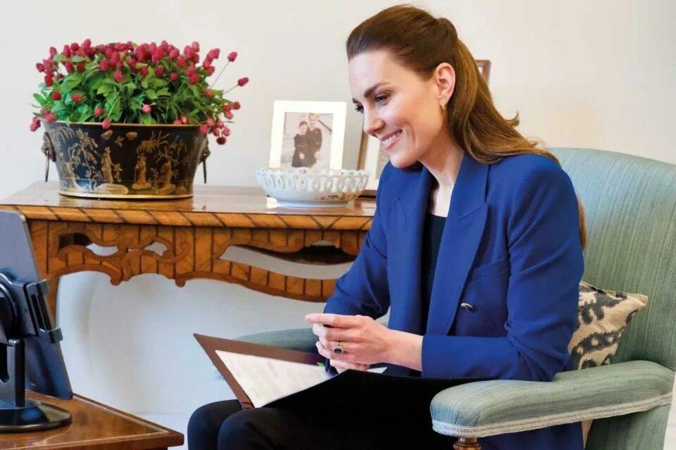 Интервью кейт. Kate middleton looks. кейт миддлтон в 20 лет. kate middleton hot.