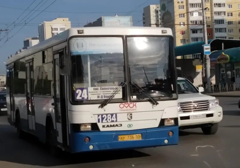 51 автобус омск маршрут. 24 Автобус Омск. 165 Автобус. Маршрут 24 автобуса Омск. 105 Маршрут Омск.