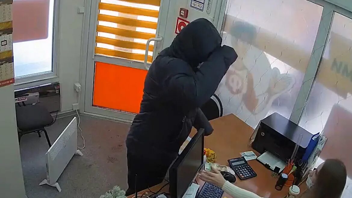 Вооруженное ограбление. Ограбление в Барнауле. Ограбление офиса микрокредитной организации.