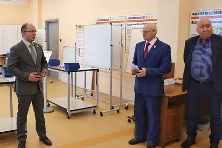 Технопарк директор. Технопарк директор