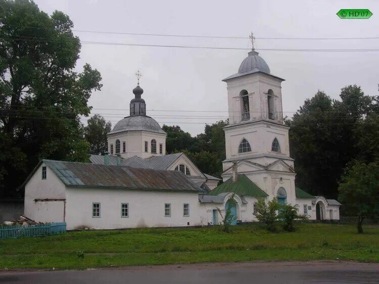 Сретенская Церковь Трубчевск. Сретения Господня Трубчевск. Трубчевская Церковь Сретения Господня. Церковь Сретения Господня-Трубчевск фото.