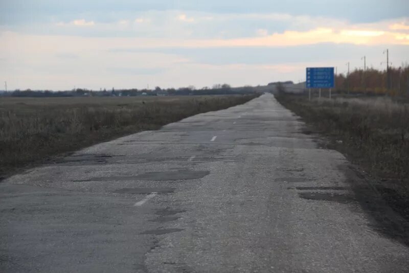 Автобус волгоград даниловка через михайловку. Дороги в михайловке волгоградской области. трасса жирновск даниловка. дорога камышин -котово - жирновск - калининск 168 км. калининск жирновск дорога.