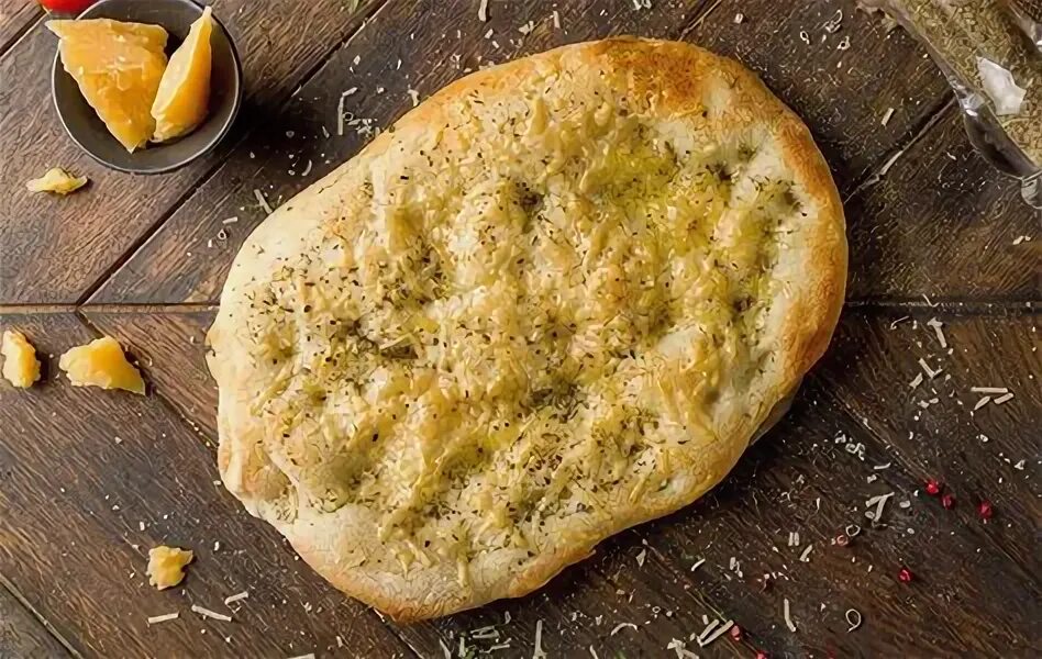 Кампанелле кватро формаджи. Проспект ямашева траттория. Пицца с фаршем. Траттория венеция на пушкинской. Траттория казань ресторан.