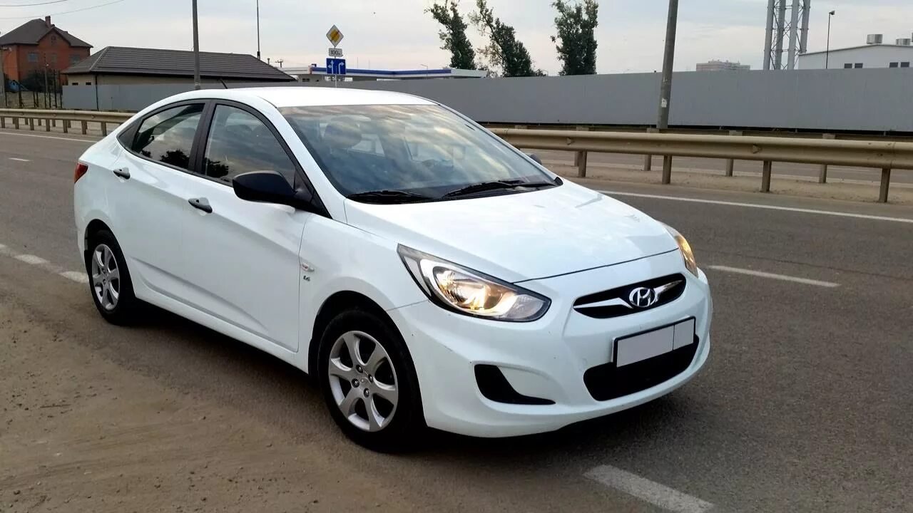 Солярис сколько лошадиных. Солярис 1.6. Hyundai Solaris 6. Hyundai Solaris 1.6 MT. Hyundai Solaris 2010.