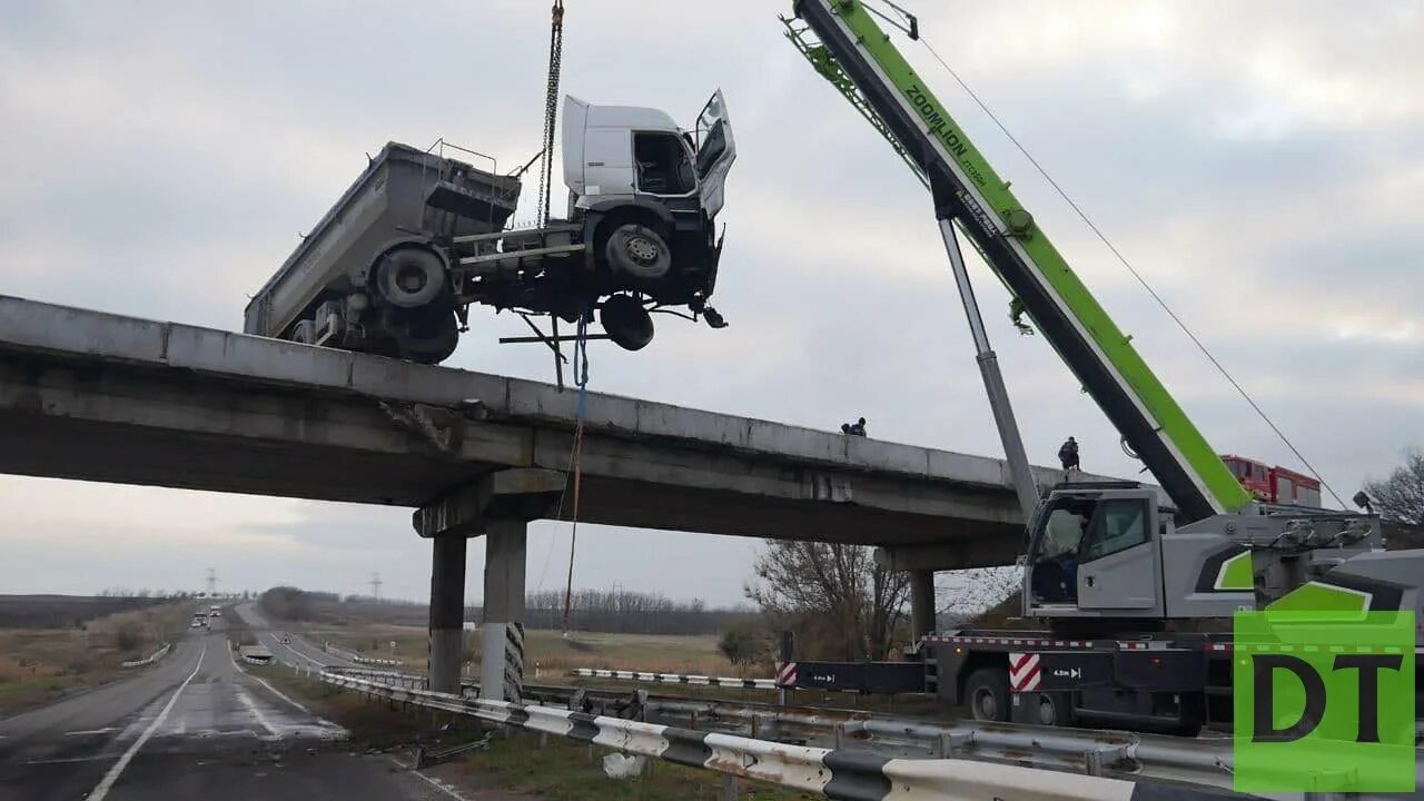 Грузовой мариуполь