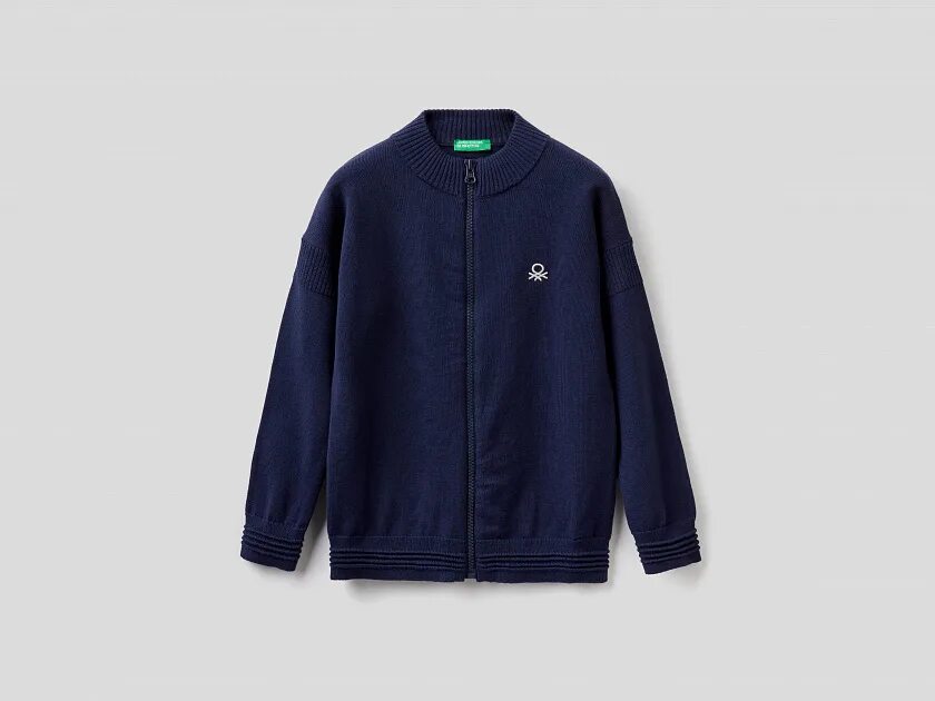 Куртка бенеттон для мальчика зеленая. Benetton мальчики. Куртка benetton для мальчика. Benetton толстовка. Куртка benetton для девочки.
