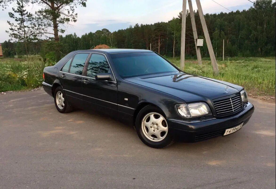 Авто 300 тысяч рублей авито. Мерседес 1996 s class. Мерседес 300 1996. Мерседес 140 за 100 тысяч. Мерседес до 300 тысяч рублей.