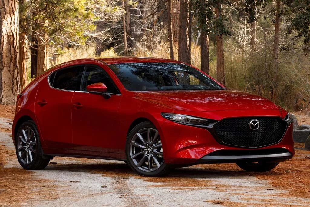 Мазда купить новую цена. Mazda 3 2019 хэтчбек. Мазда 3 2022. Новая Мазда 3 2022 хэтчбек. Мазда 3 2021.