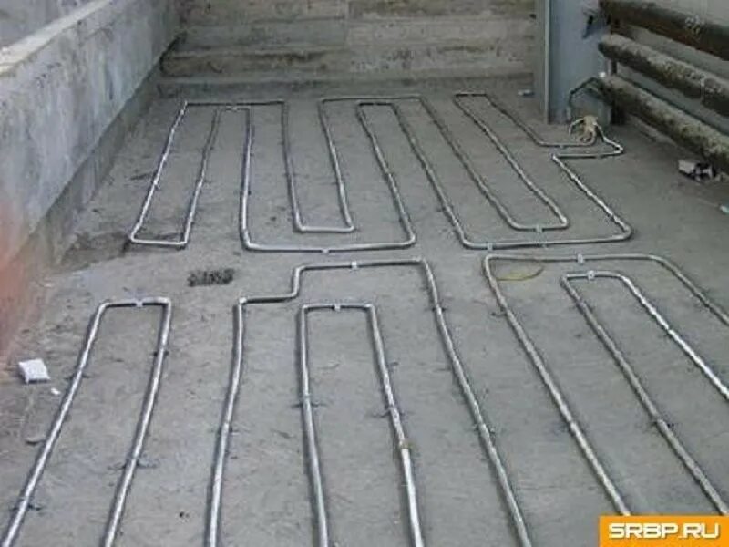 Теплый пол из полипропиленовых труб своими руками. Теплый пол из металлических труб. трубы металлические для теплого пола. теплый пол из стальных труб. теплый пол из железных труб.