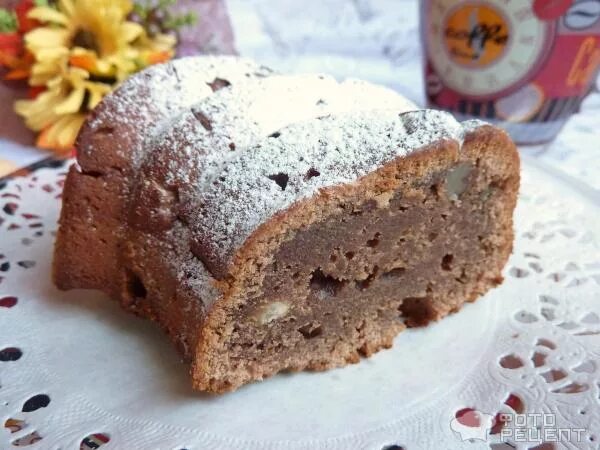 недопеченный пирог. кекс сырой внутри. влажный банановый кекс. непропеченный бисквит. пирог не пропекся.